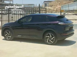  9 نيتا يو برو 2022 لون باذنجاني حره