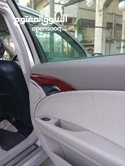  13 مرسيدس للبدل على احدث e200 كرت ابيض 2004