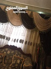  1 كنب لغرفة الضيوف للبيع السعر 200 قابل للتفاوض للجادين