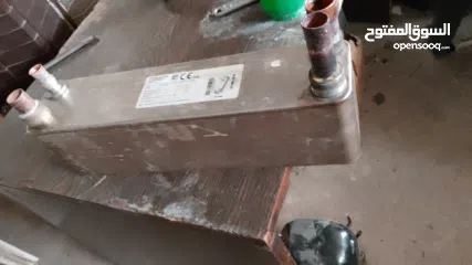  1 خدمة صيانة اجهزة تبريد صناعيه و تجاريه ومنزليه  وشفط هواء  وتكييف