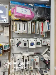  11 بضاعة محل للبيع