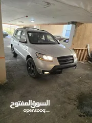  1 هيونداي سانتافيه 2008 للبيع فقط عالكاش او بدل على اشي 7 ركاب