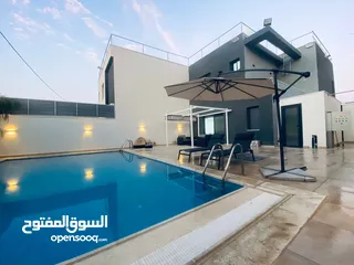  8 Deluxe Villa in Jericho