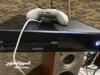  4 للبيع Xbox One بحالة ممتازة