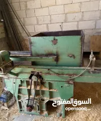  8 جاروشة خشب للبيع  لإنتج نجارة لمربين الخيول و الدواجن عدد 2 جاروشتين بسعر حرق مع مسن شفرات