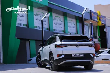  5 VOLKSWAGEN ID.4 CROZZ PRO  2022