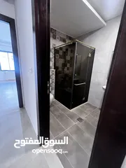  6 للبيع في خلدا شقة ارضيه 200 م مع ترس امامي وترس خلفي لم تسكن بسعر مناسب