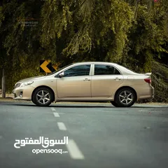  8 TOYOTA COROLLA XLI Excellent Condition Gold 2013