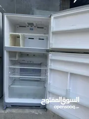  6 ثلاجة منزلي نوع هيتاشي انفيرتر حجم جامبو ماتور مختوم مش مصلحة لون سلفر شغاله مية بالمية فحص