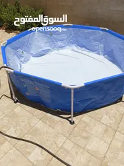  1 بركة سباحة