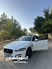  2 Jaguar XE 2018