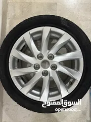  1 جنط 17 مازدا مع كوشوك نظيف حبه واحده للبيع الموقع السلط او عمان