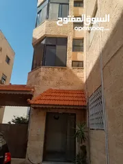  27 شقه في شميساني للبيع بسعر مناسب