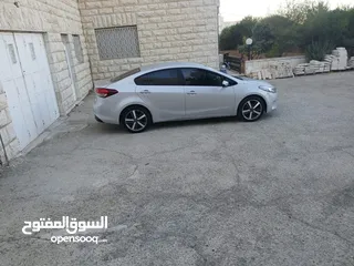 27 كيا K3 /موديل 2017/ ماتور 1600/ اقتصاديه/اصل سولار/ غنيه عن التعريف
