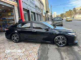  16 توصيل الى سوريا ولبنان والشام باحدث السيارات والباصات استقبال من المطار والمعابر الحدودية خدمه آمنه