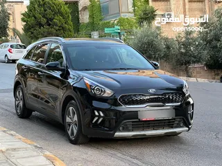  4 كيا نيرو 2020 لون اسود بحالة الوكاله عداد قليل 33 الف مايل