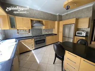  4 شقة مفروشة للإيجار 186م2 ( Property 16375 )-175072891