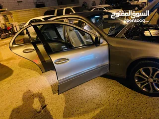  6 مرسيدس E240 حاله جيده جدا موديل 2005 كامله المواصفات فبريكه من أداخل والخارج شرط فحص قير مكينه شاسيه