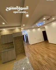  11 شقة فارغة للايجار في شفا بدران