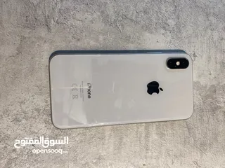  2 ايفون xs للبيع بحاله ممتازه حالة الوكالة