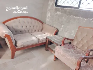 1 كنبيات للبيع مستعمل خشب زان