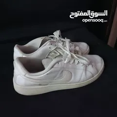  1 حذاء Nike اصلي بعسر ممتاز
