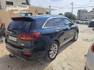  3 كيا سيرنتو