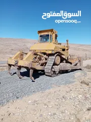  2 بلدوزر D8L  للايجار
