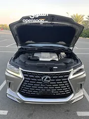  10 LEXUS LX 570 -GCC - 2017 - free Accident