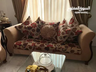  9 غرفة نوم وسفرة وضيوف