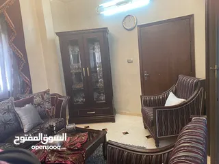  2 غرفة جلوس فاخرة للبيع بسعر مغري