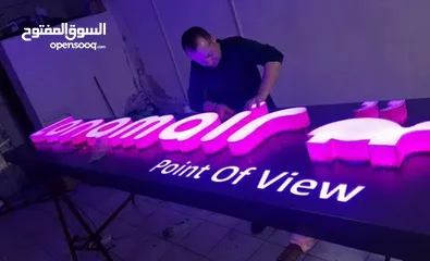  24 كوؤس واعلام وميداليات ودروع شهادات تكريم وشعارات