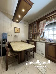  18 شقه دوبلكس ارضي طابقين مفروشه للإيجار بمدخل خاص منفصل عن باقي العماره مع كراج خاص خصوصيه تامه