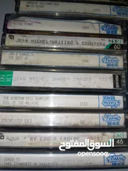  10 اشرطة كاسيت نسخ اصليه اجنبي وعربي وفرق عالميه أكثر من 1000 شريط اي 3 اشرطه بدينارين