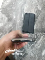  11 هاتف ايفون X نظيف جدا استعمال شهرين  مش مغير اشي.  بطاريه 99. غير قابل للبدل   اقرا الوصف