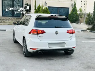  2 فولكسفاغن جولف جديدة بالكرتونه