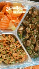  8 وجبة عائلية تكفي لأربع أو خمس اشخاص