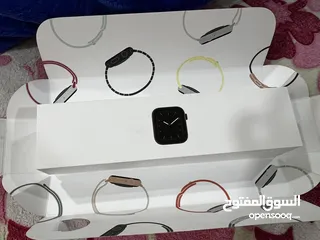  5 Apple watch SERIES 5