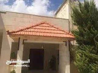  6 صيانة اعمال القرنيد من تسريب المياه واستبدال الحب المكسور ومعالجة الخشب ..