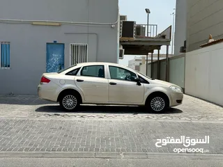  3 Fiat Linea 2013 (Beige)