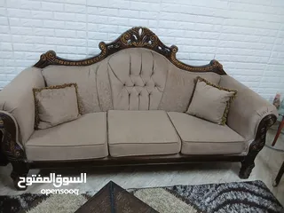  2 طقم كنب مستعمل مع طاولات للبيع