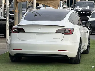  5 TESLA MODEL 3 PERFORMANCE