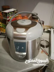  3 مجموعه اجهزه للبيع عصاره جزر جديده وطنجره أرز المانيه بحاله الوكاله وقلايه هوائيه صغيره