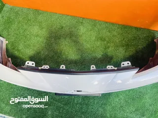  5 طمبون اماميم ستعمل تويوتا بريوس 2019-2022 Toyota Prius 2019-2022 مستعمل اصلي لون ابيض لؤلؤي