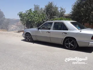  2 مرسيدس E200 1987 للبيع