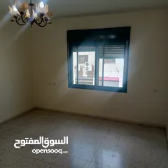  7 شقة للبيع موقع مميز