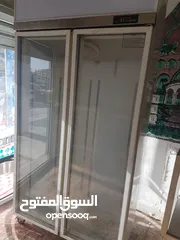  8 يوجد لدينا عدة مطعم معجنات للبيع بسعر حرق