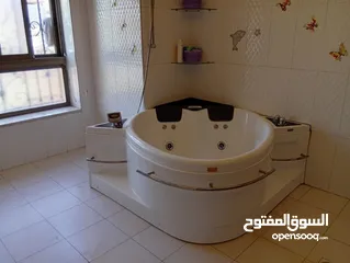  19 فيلا للبيع