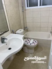  8 بيت شبه مستقل للايجار