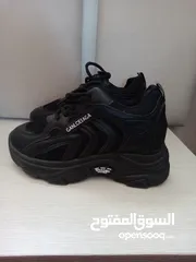  4 بوط اسود جديد